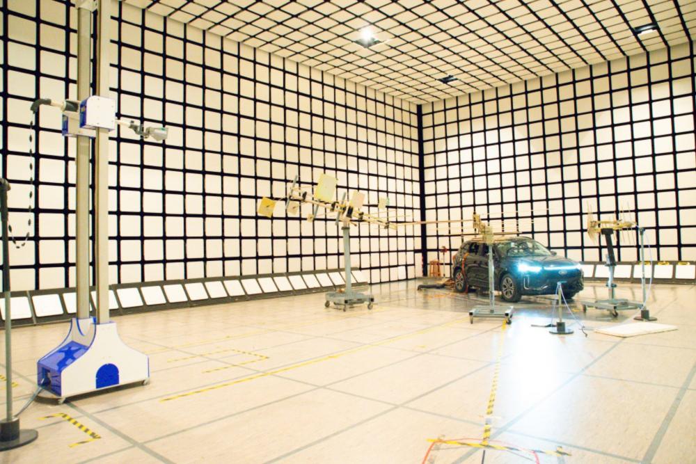 Applus and Rohde & Schwarz Do EMC-Integrated eCall Testing