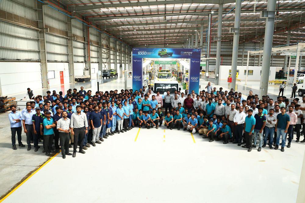 Montra Electric Rolls Out 1,000th EVIATOR, Expands eSCV Operations