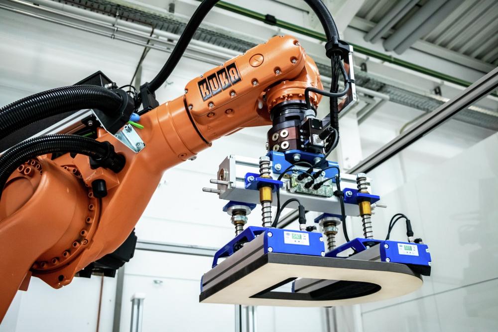 Schmalz FA-X / FA-M Grippers Redefine Flexible Material Handling
