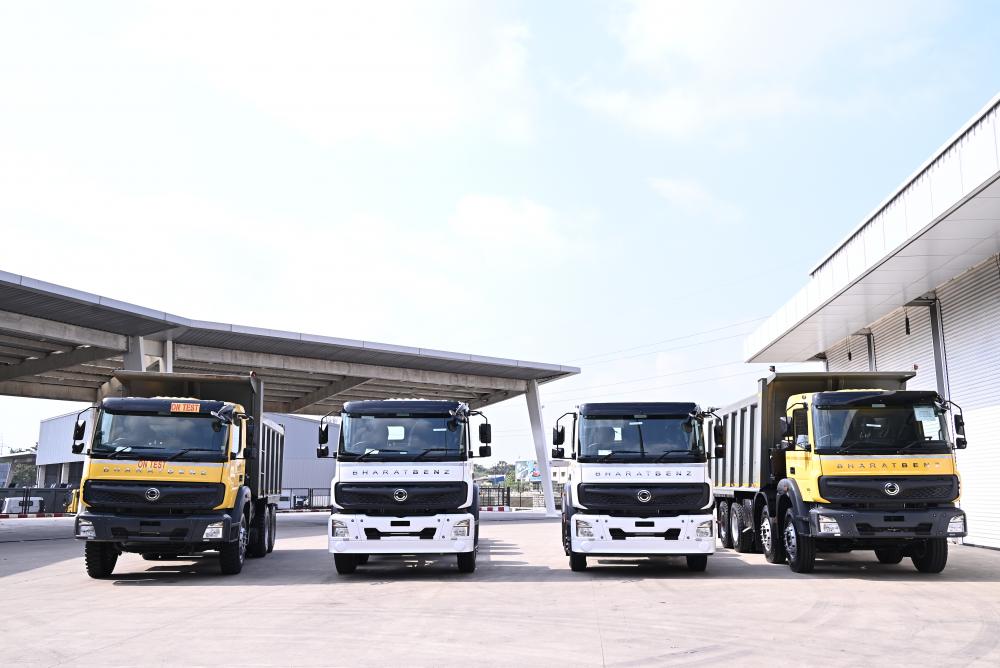 Daimler India Commercial Vehicles, Bajaj Finance Partner to Offer Tailored Commercial Vehicle Financing
